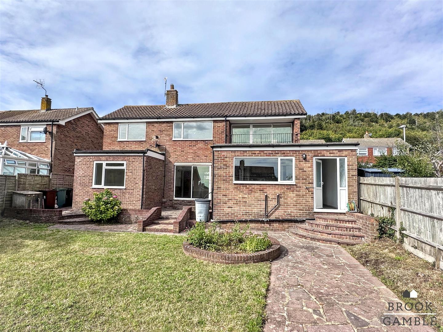 5 Bedroom House - Detached for Sale: £435,000. Bracken Road in Eastbourne, East Sussex